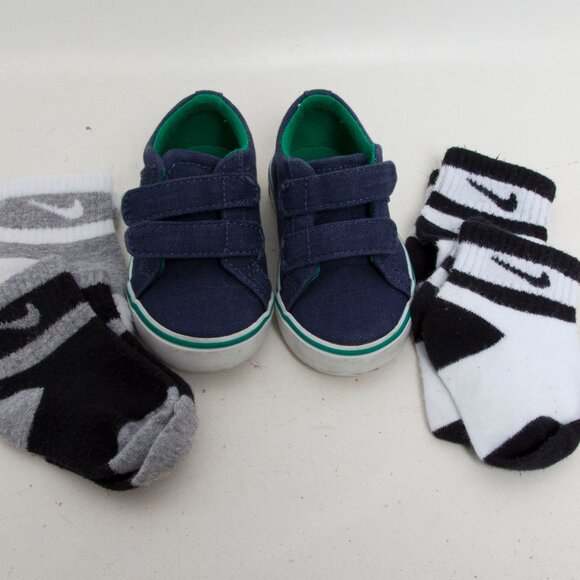 Janie & Jack Baby Boy Size 4 Navy Slip-On Shoes w/ Velcro + 4 Pairs Nike Socks - Picture 5 of 5